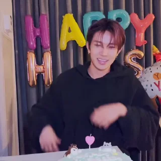 🎂 emoji hee 𖥻 @helpenha Telegram sticker 6 of 30