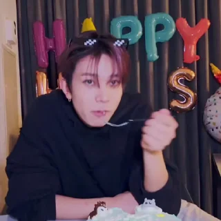 🎂 emoji hee 𖥻 @helpenha Telegram sticker 21 of 30