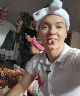 Sticker from Кира Медведева ❤️😘