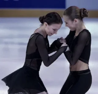 Sticker from 🔸⛸𝙁𝙞𝙜𝙪𝙧𝙚 𝙨𝙠𝙖𝙩𝙞𝙣𝙜💙 ªⁿºⁿ