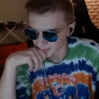 🧐 emoji Ладно, и так сойдёт Telegram sticker 17 of 25