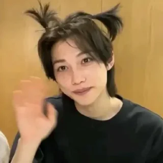 👋 emoji Феликс vlive Telegram sticker 18 of 30