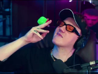 🚬 emoji rofls Telegram sticker 19 of 51