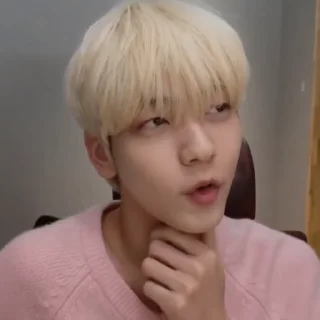 🔮 emoji SOOBIN @LOVELYSTICKS Telegram sticker 9 of 35