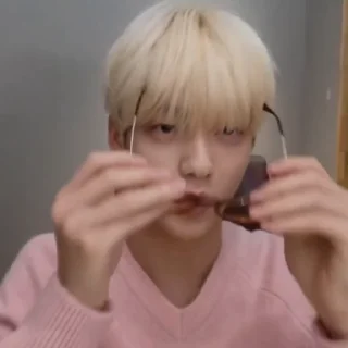 🔮 emoji SOOBIN @LOVELYSTICKS Telegram sticker 5 of 35