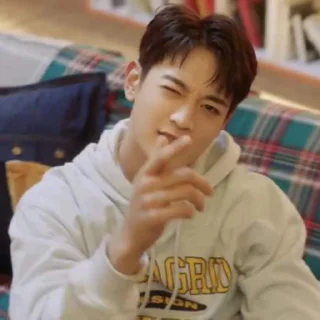 😜 emoji shinee minho!! @jinkiyeowoobi Telegram sticker 15 of 116