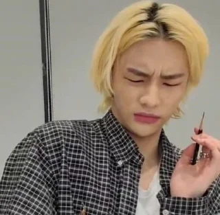 🤨 emoji skz memes Telegram sticker 5 of 41