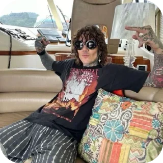 🎸 emoji оля сукес bmth :: @sacredhurts Telegram sticker 5 of 120