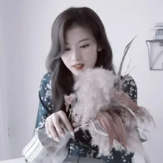 🦯 emoji #𝐈𝐧𝐓𝐡𝐞𝐒𝐡𝐨𝐰𝐓𝐨𝐝𝐚𝐲: sana ;: by @paradismaudit Telegram sticker 21 of 40
