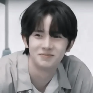 Sticker from #𝐦𝐨𝐨𝐝: heeseung ;: by @paradismaudit