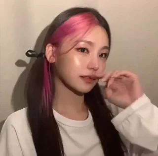 Sticker from yeji :: ITZY @xvvhsg