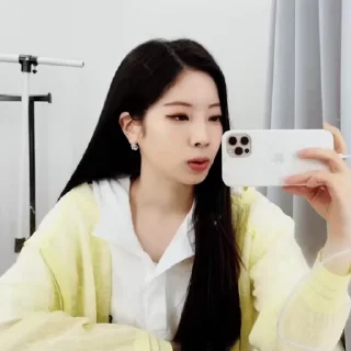 Sticker from dahyun & @LO6V3R