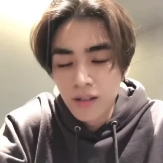 🍾 emoji xiaojun @SSICTS Telegram sticker 19 of 35