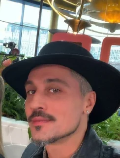 🥴 emoji билаан Telegram sticker 4 of 15