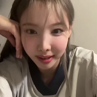 🥜 emoji nayeon @e7cse Telegram sticker 16 of 50