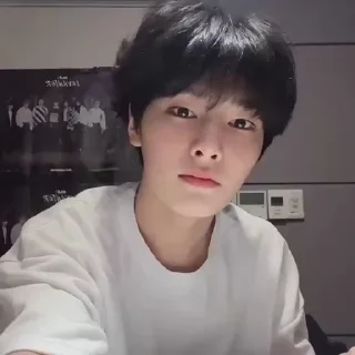 🚹 emoji jeongin on top @D7RFT Telegram sticker 21 of 25