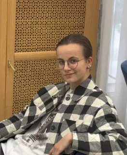 😏 emoji Принцесса Златка Telegram sticker 11 of 59