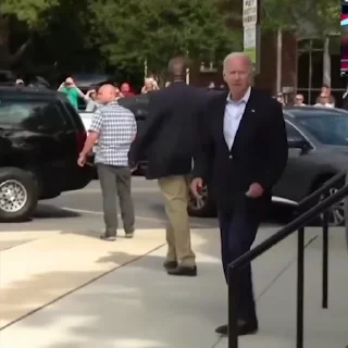 🕺 emoji @TVstickers Trump & Biden Telegram sticker 8 of 50
