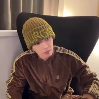 Sticker from hongjoong @aimkts