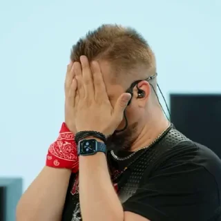 😞 emoji Пушной для важных переговоров Telegram sticker 4 of 30