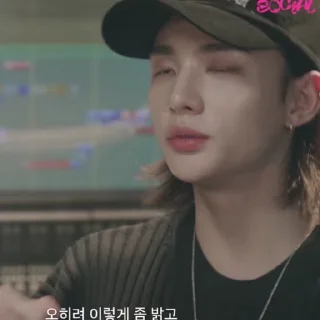 🩹 emoji INTRO hyunjin @ARA2VH Telegram sticker 23 of 25