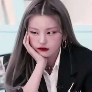 🧠 emoji yeji itzy Telegram sticker 12 of 31
