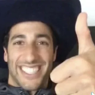 👍 emoji формула-1 мэмс Telegram sticker 19 of 90