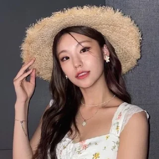 🌟 emoji 🌈Stickers with yeji🌈 Telegram sticker 17 of 20