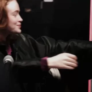 🌟 emoji Sadie Sink Random Telegram sticker 21 of 25