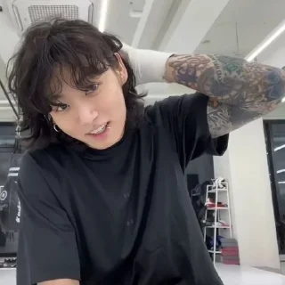 🤭 emoji Чонгук Telegram sticker 8 of 33
