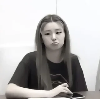 💓 emoji Yeji автор:Айси Telegram sticker 1 of 16