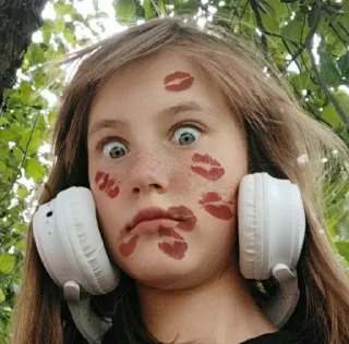 😨 emoji Сонечка, бобёрик Telegram sticker 15 of 120