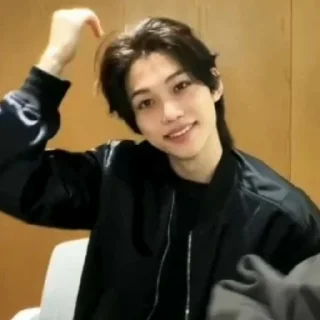 🙂 emoji Феликс vlive Telegram sticker 3 of 30