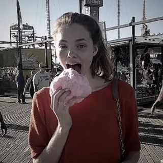🎧 emoji kristine froseth by @sweeterx Telegram sticker 8 of 35