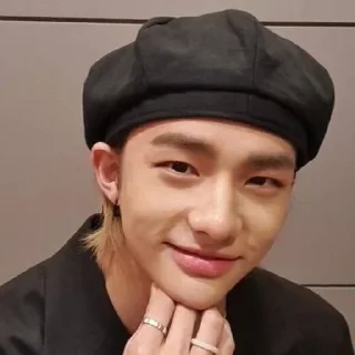 💨 emoji ､｡･《  hyunjin 💨 by @layylish •｡､ Telegram sticker 22 of 50