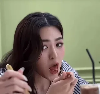 🍜 emoji @besdushnayaaa Lingling Kwong Telegram sticker 7 of 120