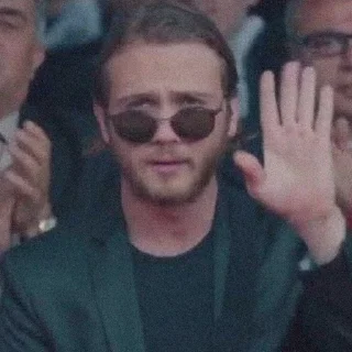 🕳 emoji < - ÇUKUR - @GGGG_i - > Telegram sticker 21 of 79