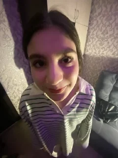 🤷‍♀ emoji бунтарки 😜😜😜 Telegram sticker 2 of 36
