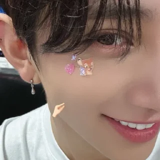 Sticker from joshua @stckheavn