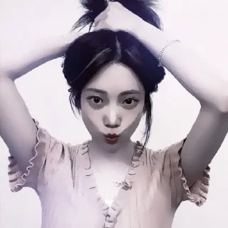 Sticker from jueun by @mintkingdomhelp
