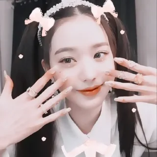 Sticker from wonyoung : hb2u ! fr @lomicor 🎂