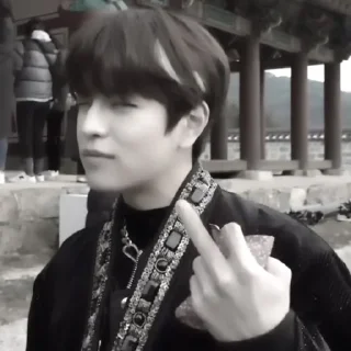 Sticker from — 🐶 ] seungmin ” :; @stikerssamyel