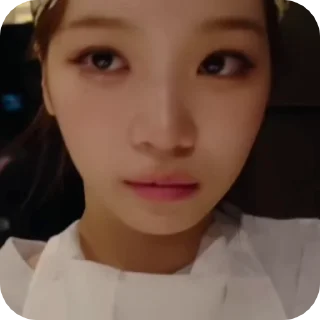 Sticker from Chaewon @mum_yuqi00