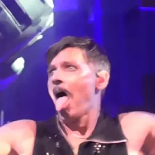 😩 emoji ищи себя в прошмандовках берлина Telegram sticker 3 of 53