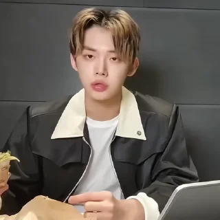 Sticker from YEONJUN – @TXTH1LP