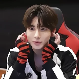 🍼 emoji taehyun @xrafxx Telegram sticker 5 of 70