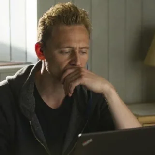 🧊 emoji Tom Hiddleston (by @nichieq) Telegram sticker 8 of 35
