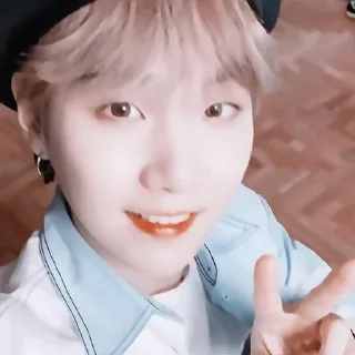 Sticker from suga : hb2u ! fr @lomicor 🎂