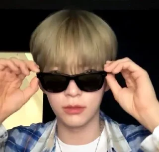 😎 emoji папка lovelicky (+ jebies) Telegram sticker 17 of 17