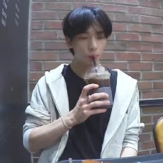 🌃 emoji hyunjin by @stikersbsbs Telegram sticker 21 of 54